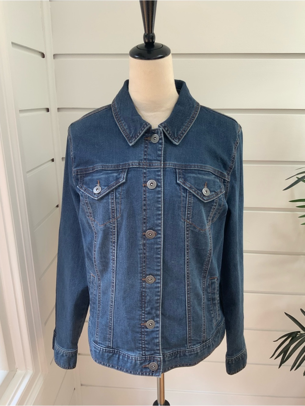 Style and Co. Women’s Classic Blue Denim Jacket Size L